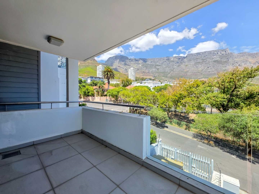 2 Bedroom Property for Sale in Vredehoek Western Cape